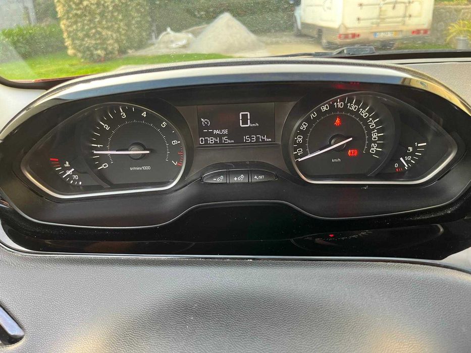 Peugeot 208 1.2 PureTech – 78.000 km – Económico e Fiável