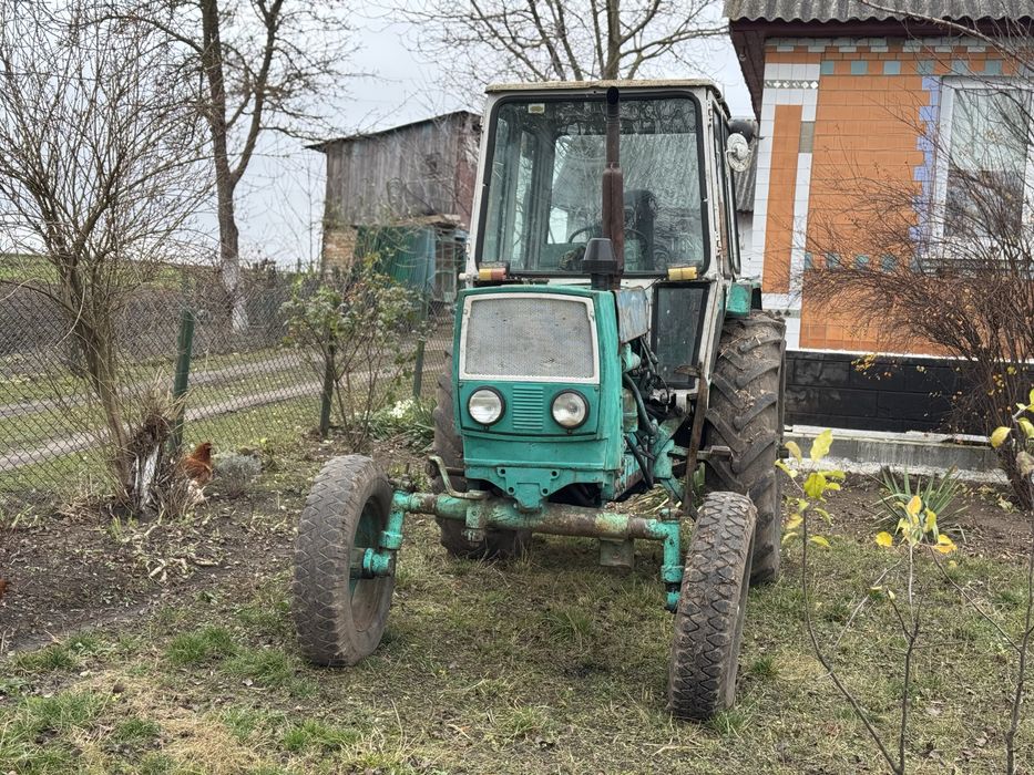 Продам трактор ЮМЗ 6
