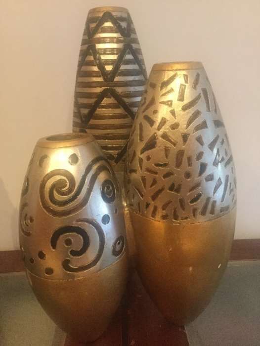Peça decorativa da Lam Lee folha de ouro e prata
