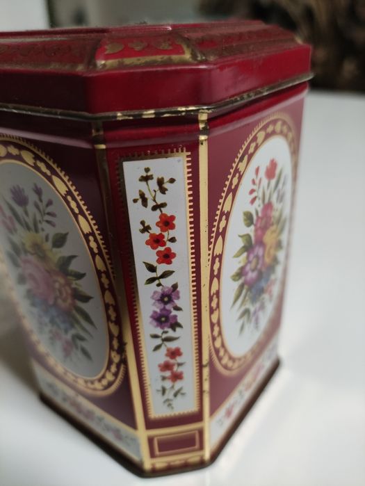 Antiga caixa de bombons REGINA