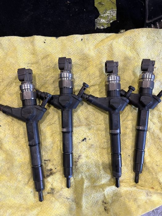 Форсунки топливные Nissan Navara Pathfinder Х-trail t30