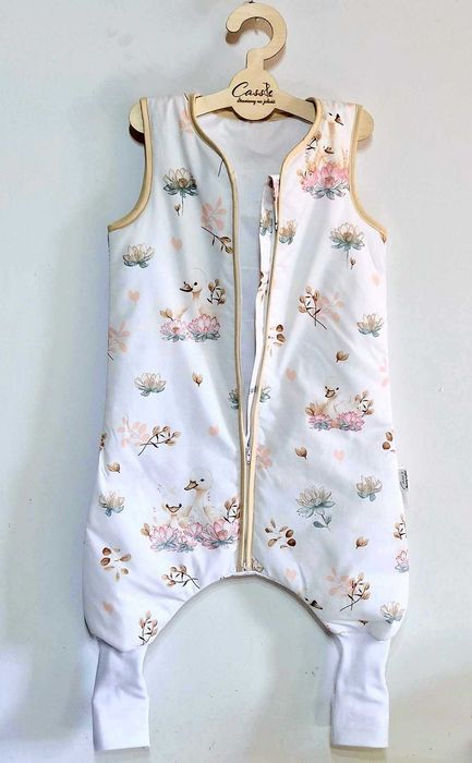 Śpiworek z nogawkami -SKARPETY- 1,5 tog rozmiar 68-80 wzór- Łabądki