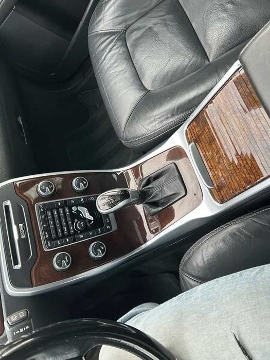 Volvo XC70      2015