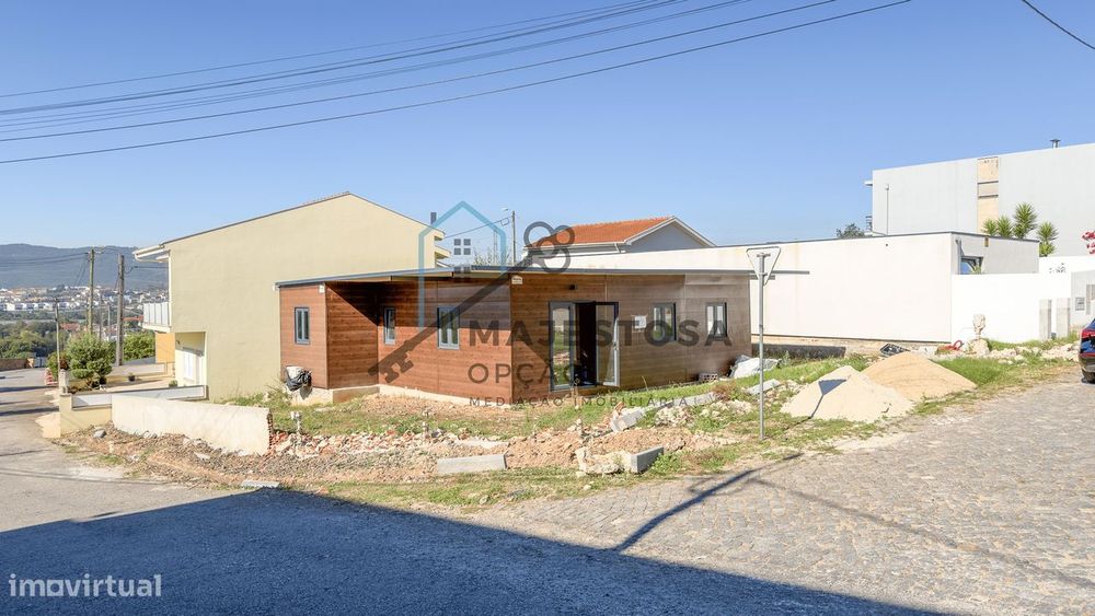 Moradia Térrea Modular com Jardim — Gandra, Paredes