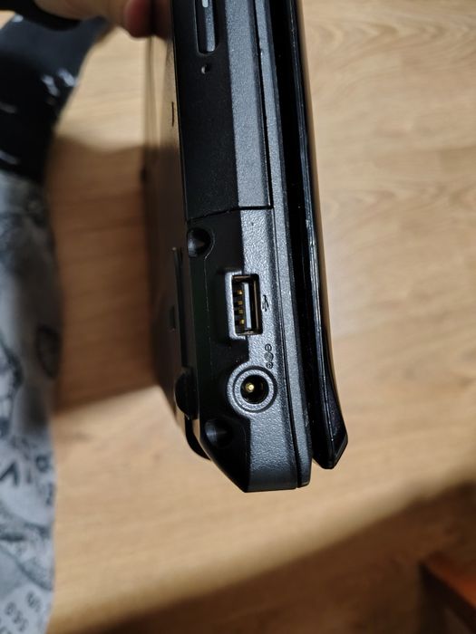 Ноутбук Lenovo 2011 року celeron 4gb ddr3 500gb hdd