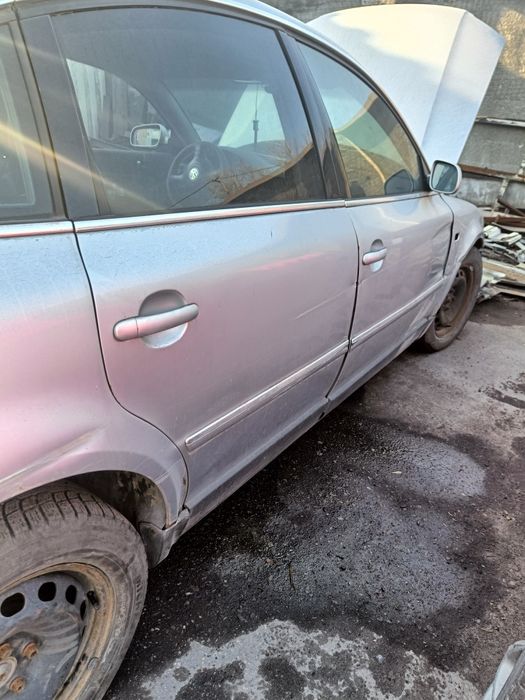 Volkswagen Passat 4×4 2,5 автомат на запчастини або під відновлення