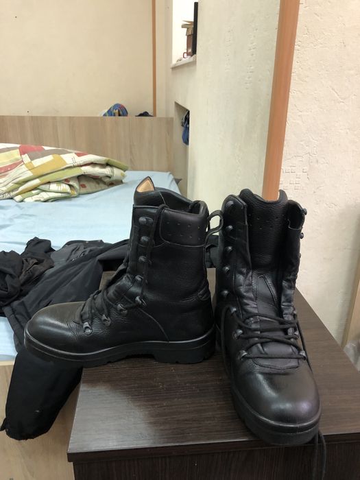 Продаю Ботинки-берцы 41