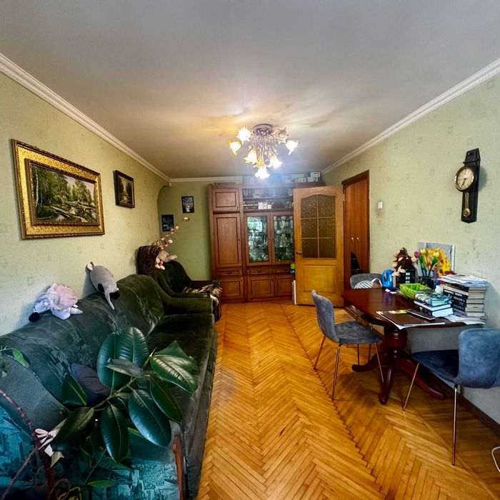 Продам отличную 3х ком квартиру метро Бот сад!