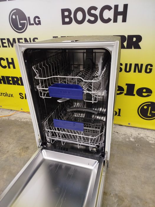 Посудомийна машина фірми Siemens, 45 см