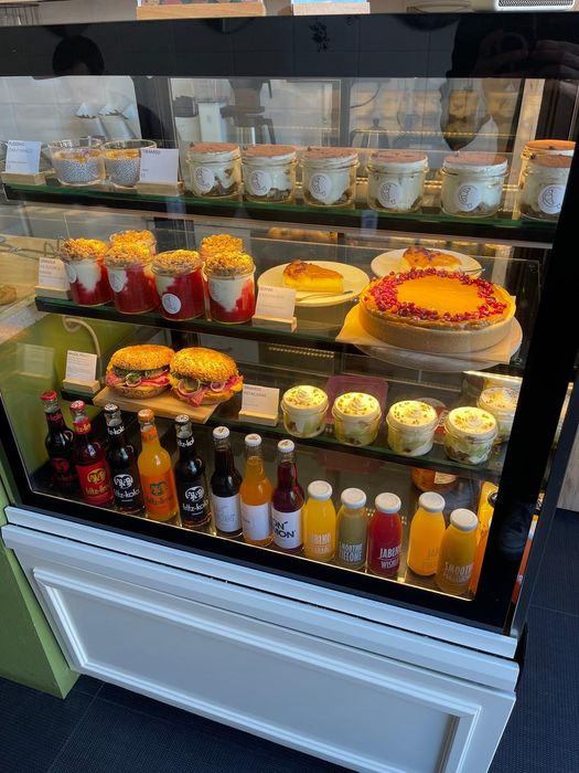 Kawiarnia , blisko centrum