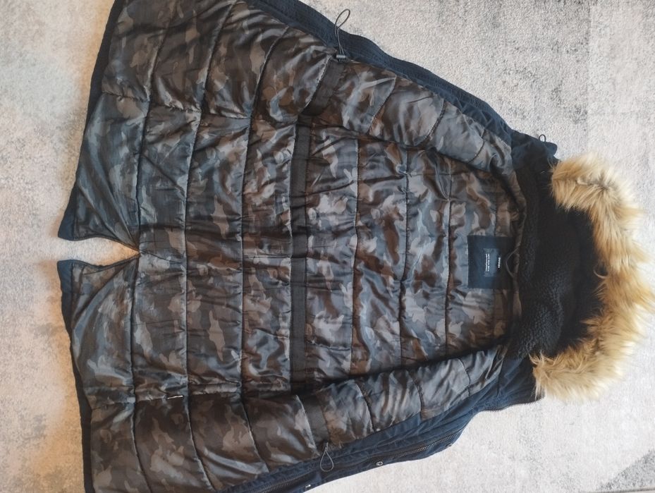 Kurtka zimowa Bershka Men's