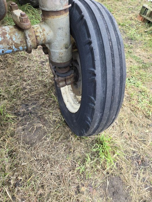 Koła przednie do Ursusa C4011, C355  cena za 2 szt.- koła na powietrzu