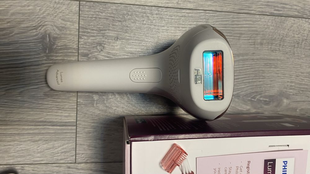 Фотоепілятор Philips Lumea Advanced