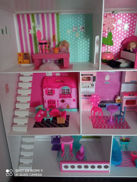 Duży domek dla lalek
