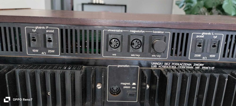 Wzmacniacz z wbudowanym odbiornikiem radiowymUnitra Radmor