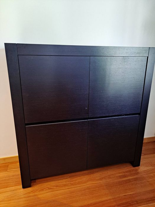 Garrafeira e Aparador