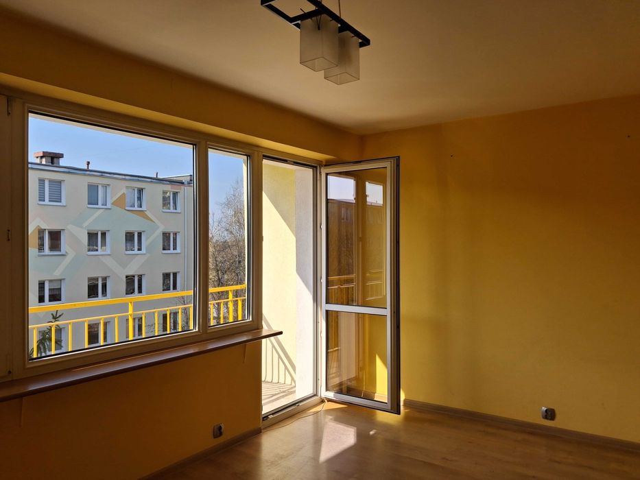 Przestronne 2 pokojowe mieszkanie na oś. Widok