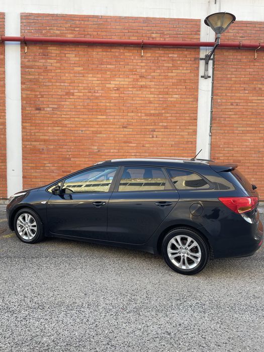 Kia Ceed 1.6 Crdi 128cv — photo 4