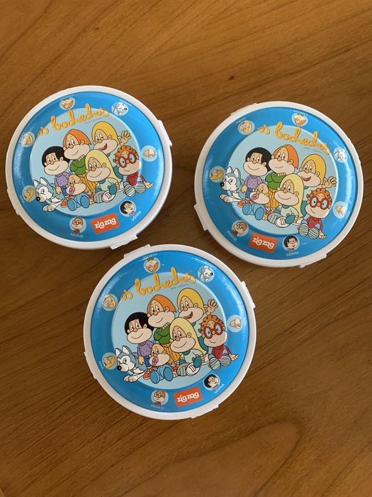 Recipientes com tampa