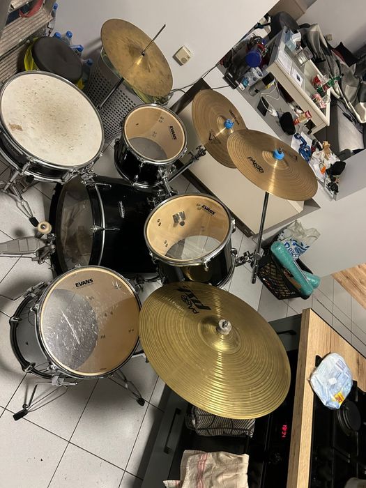 Perkusja akustyczna + talerze Paiste