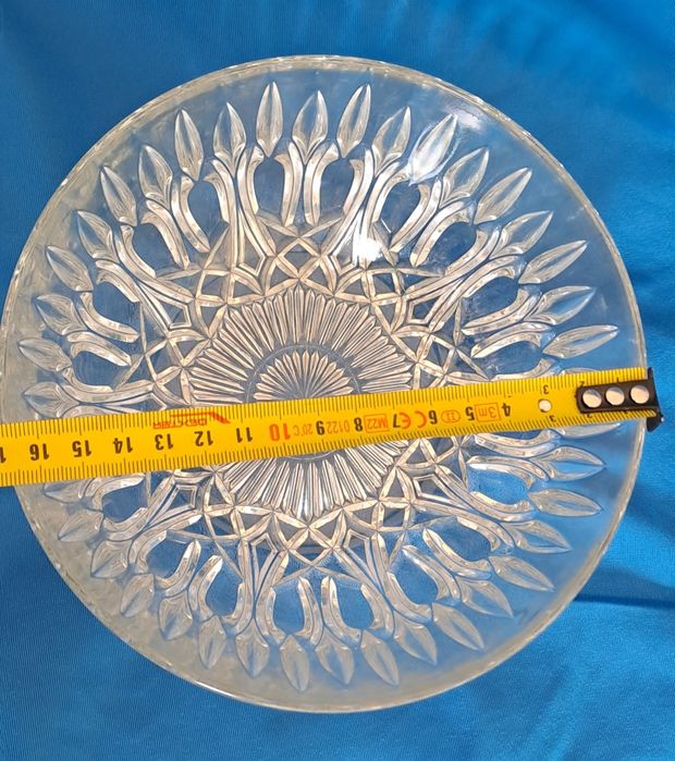 Conjunto 2 tacas/ saladeiras em vidro lapidado