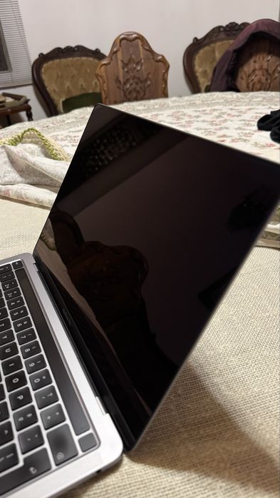 Macbook pro 13” m1