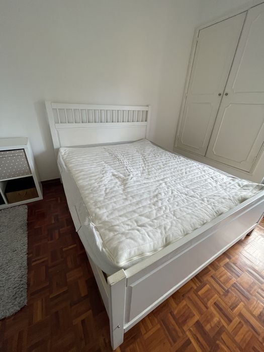 Cama Ikea casal 200x160x52 Venda Urgente