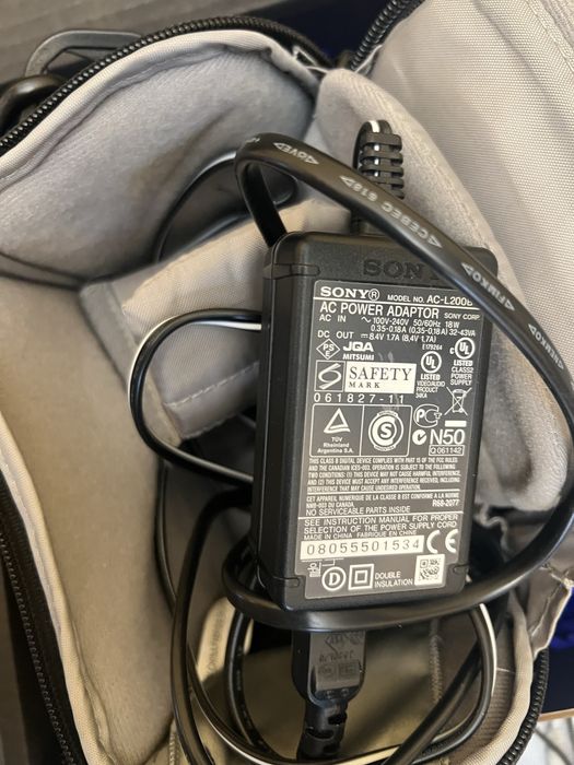 Відеокамера цифрова SONY  HDR-SR11 E, 10.2 мегапіксель