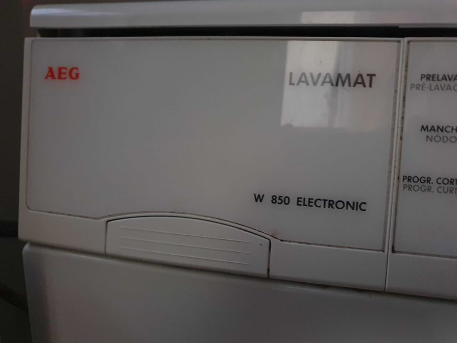 Máquina de Lavar Roupa AEG Lavamat W850 Electronic