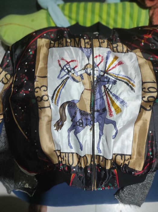 Casaco de seda colorido