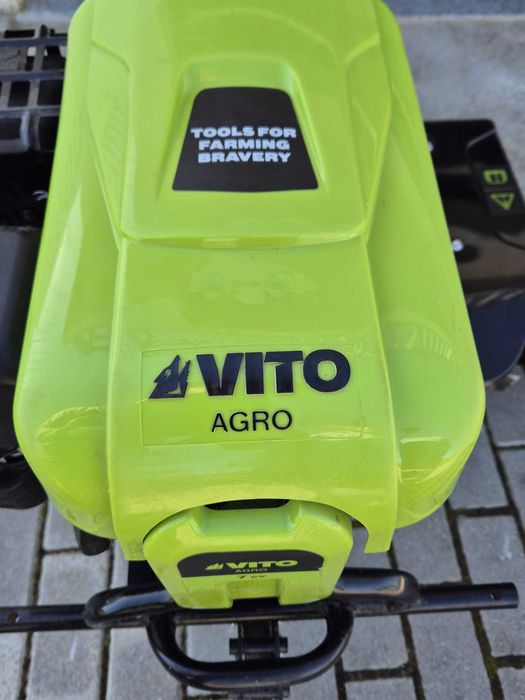 Motoenxada Vito, gasolina, transmissão direta 7cv