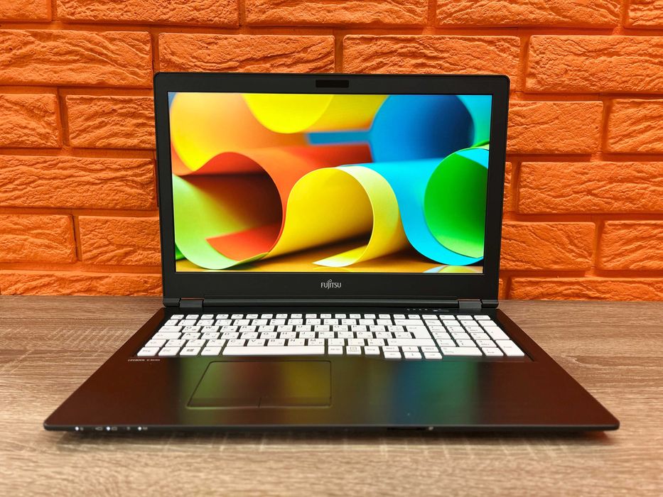 Ноутбук 15.6" Fujitsu U757 (1920x1080) IPS/i5-6200U, 8 RAM, 512 M2 SSD/Type-C + Гарантія 1 рік