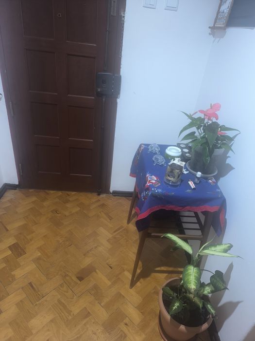 Alugo quarto no Entroncamento a partir de 1/2 /26