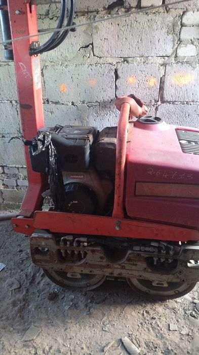 Walec wibracyjny tandemowy ręcznie prowadzony