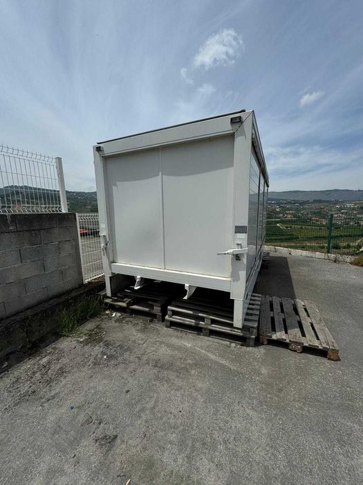 Contentor para Carrinha Dyna 7500 kg