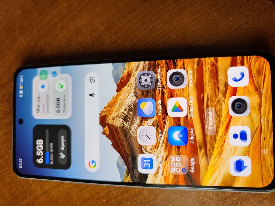 Smartfon Realme 12+
