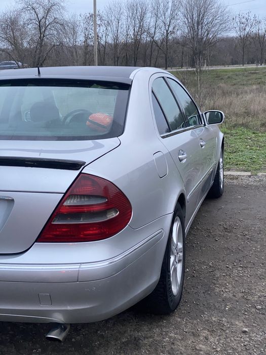 Mersedes-Benz E-Class W211 270CDI