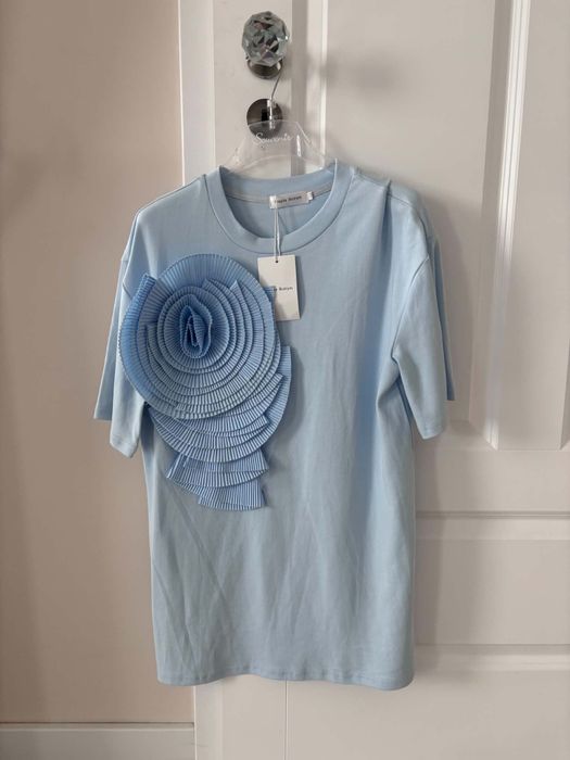 T-shirt Magda Butrym oversize niebieski z kwiatem