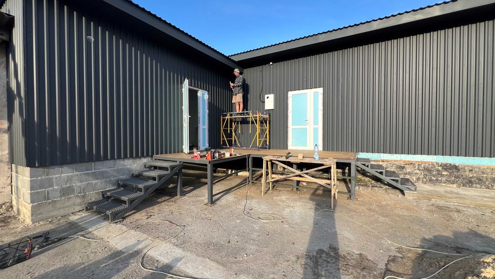 Оренда ФАСАДНОГО комерційного приміщення 121,5 м.кв. м. САРНИ ЦЕНТР