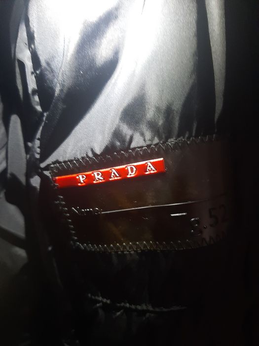 Parka prada homem excelente para frio e chuva
