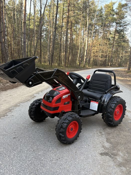 Traktor na akumulator elektryczna koparka