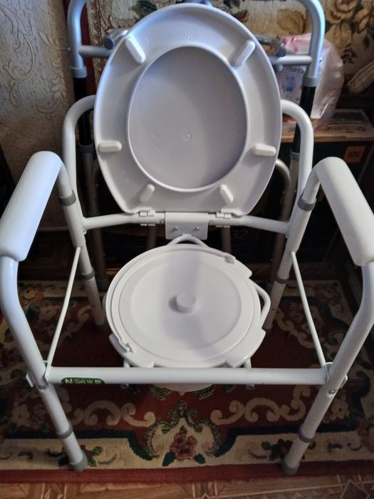 Стілець - туалет
