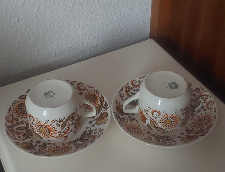 2 chavenas almocadeiras Sacavém