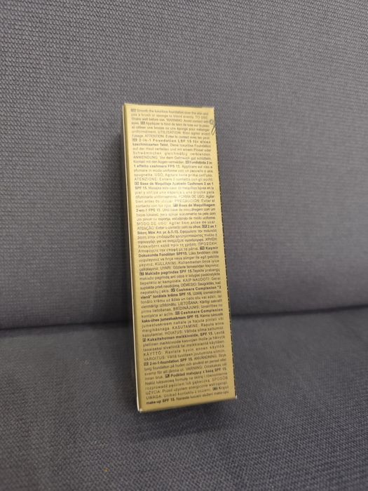 Avon Luxe podkład z bazą Medium Bisque