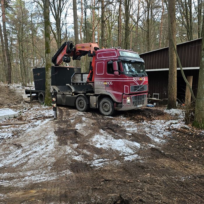 Usługi dźwigowe Hds 40 t relokację maszyn przemysłowych transport