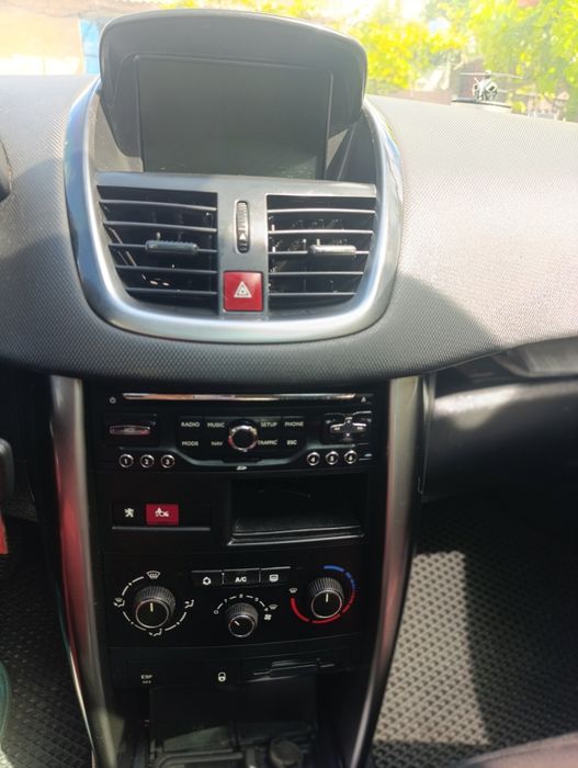 Продам Peugeot 207  2011 р.