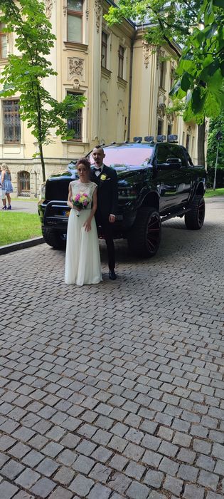 DODGE RAM Chrysler 300C Srt8 Radiowóz Chevrolet Caprice Wynajem Ślub T