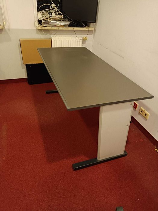 Biurko biurowe solidne