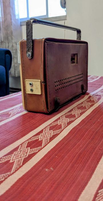 Rádio Vintage SANYO All Wave Deluxe – BC / SW1 / SW2 (colecionadores)