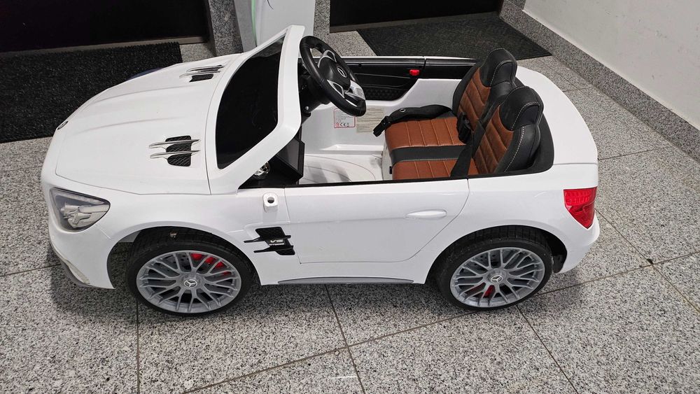 Autko na akumulator Mercedes- Benz Biały